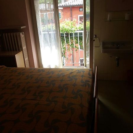 Albergo Alla Rocca Garda  Luaran gambar