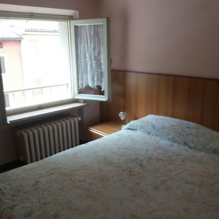 Albergo Alla Rocca Garda  Luaran gambar