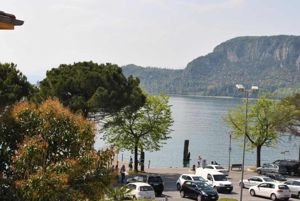 Albergo Alla Rocca Garda  Luaran gambar