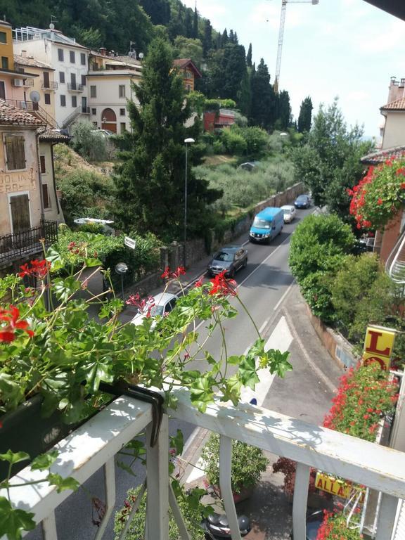 Albergo Alla Rocca Garda  Luaran gambar