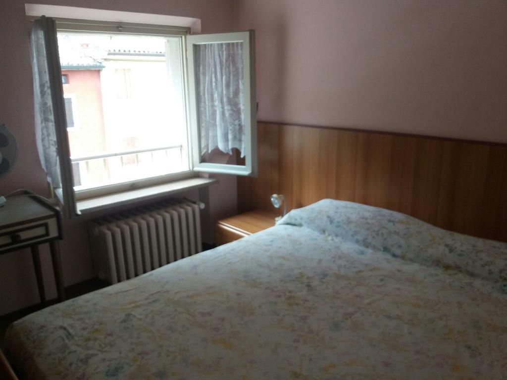 Albergo Alla Rocca Garda  Luaran gambar